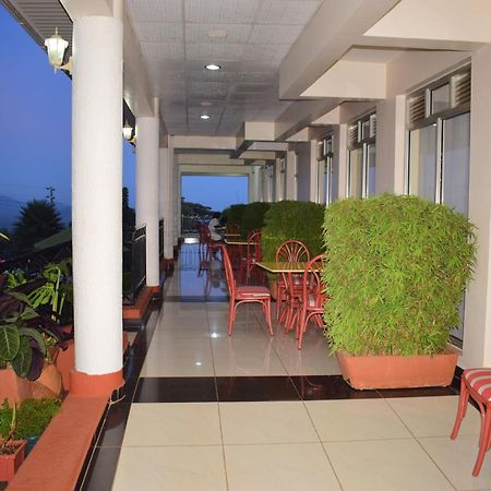 Meru Slopes Hotel Exterior photo