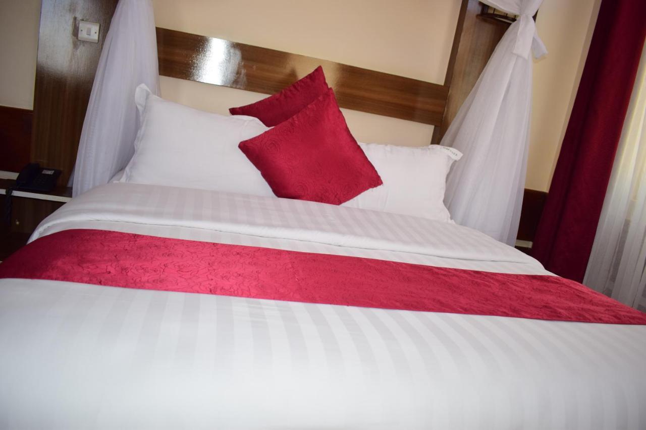 Meru Slopes Hotel Exterior photo