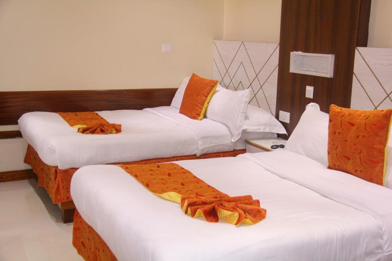 Meru Slopes Hotel Exterior photo