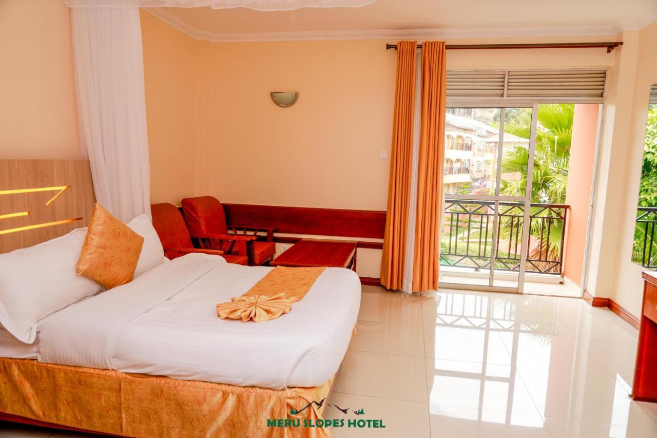 Meru Slopes Hotel Exterior photo