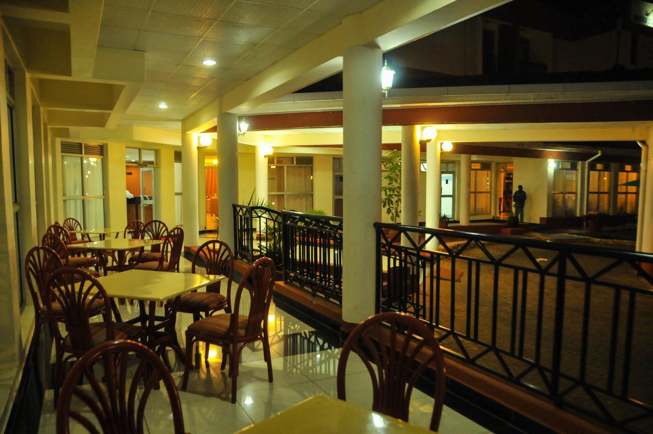 Meru Slopes Hotel Exterior photo