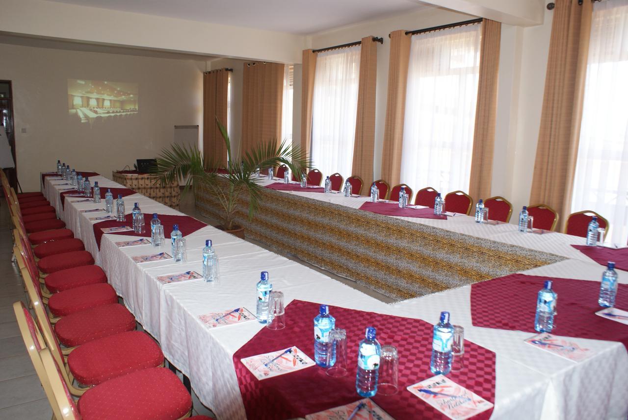 Meru Slopes Hotel Exterior photo